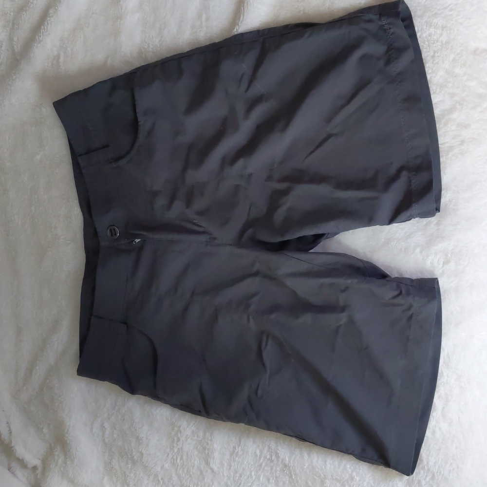 Columbia shorts 34